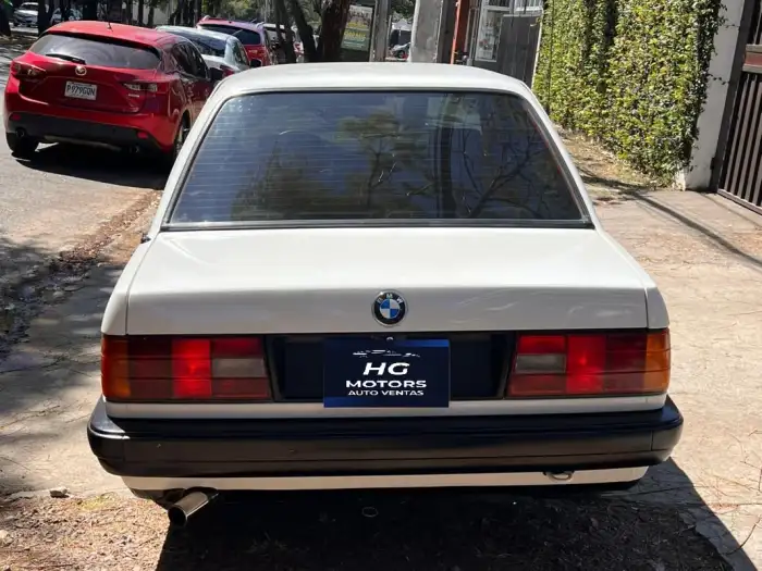 1990 BMW 316i — 3