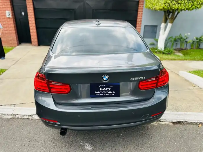 2013 BMW 320i — 3
