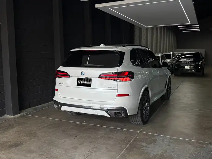 2024 BMW X5 — 2