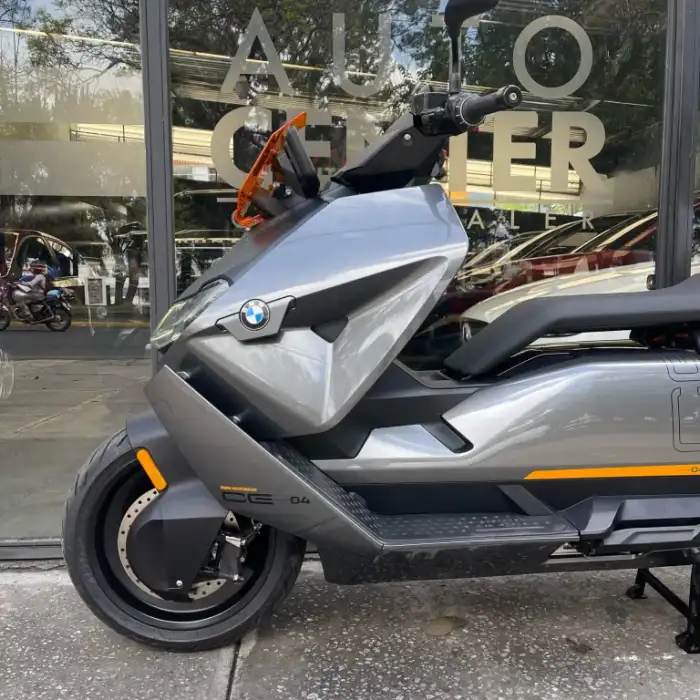 2022 BMW CENTURY — 4