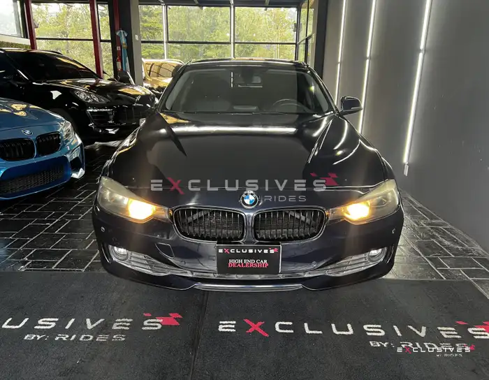 2013 BMW 320i — 2