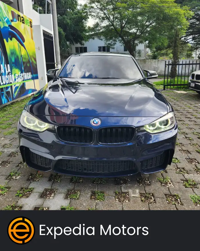 2015 BMW SERIE 1 — 2