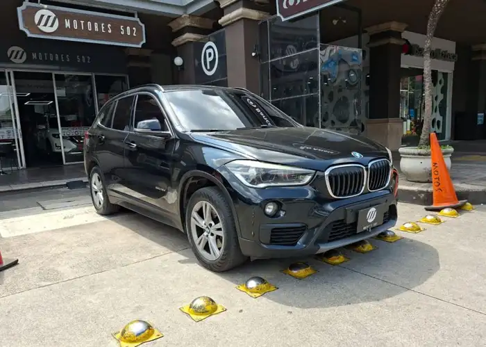 2016 BMW X1 — 3