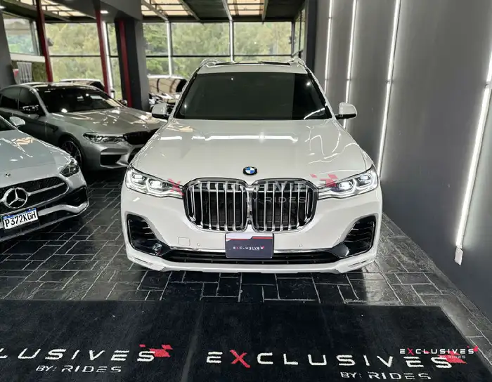 2020 BMW X7 — 2