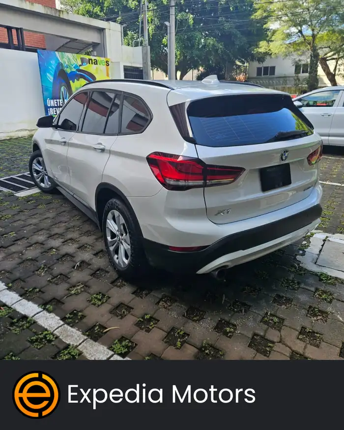 2021 BMW X1 — 3