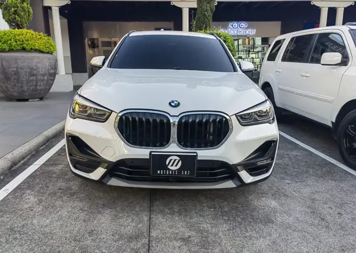 2022 BMW X1 — 4