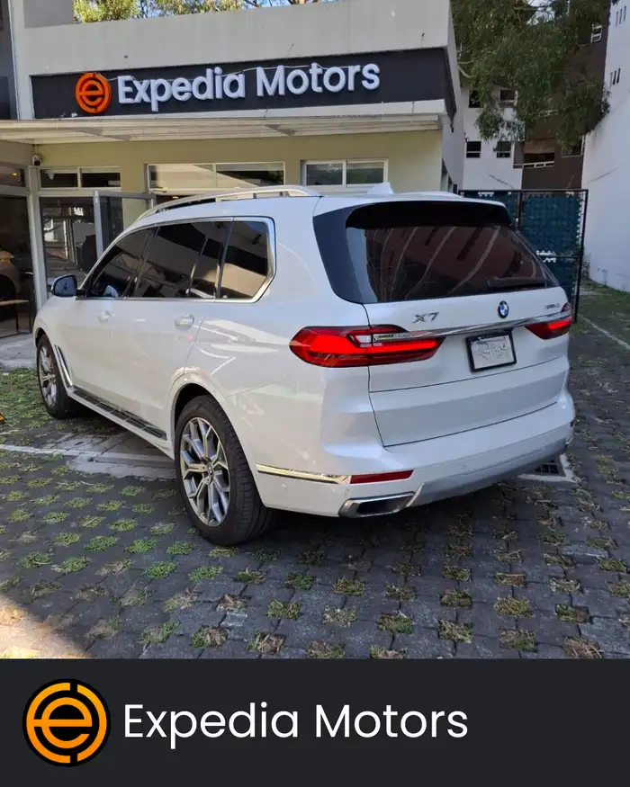 2022 BMW X7 — 3