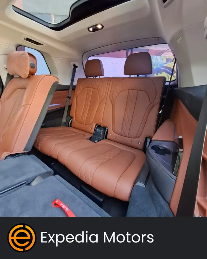 2022 BMW X7 — 4