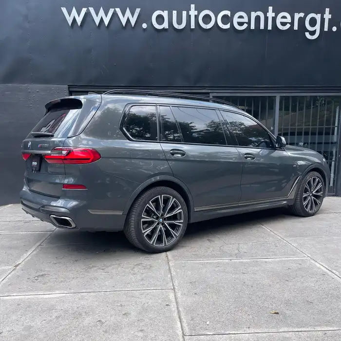 2022 BMW X7 — 4