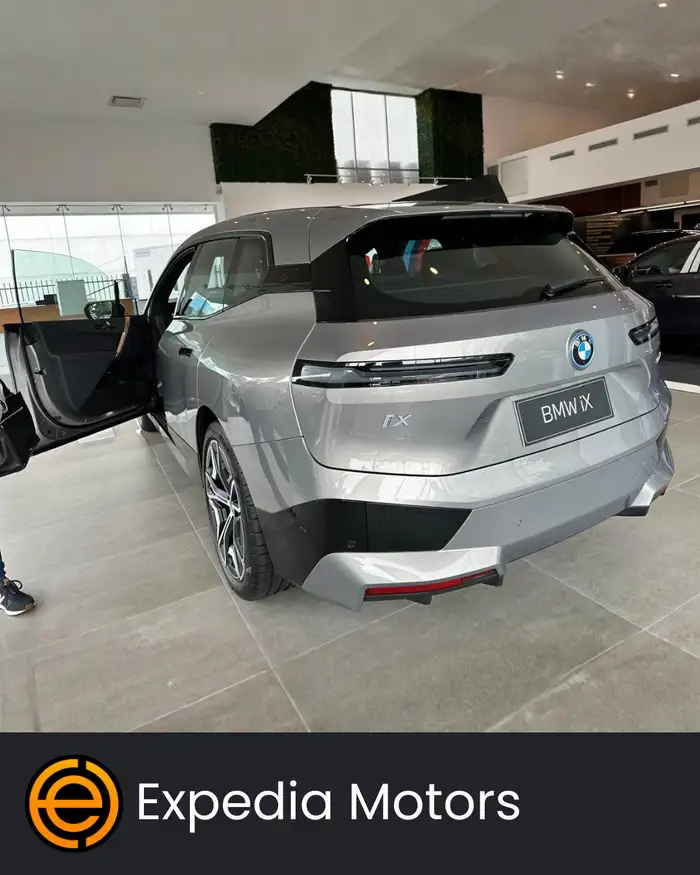 2023 BMW CL — 3