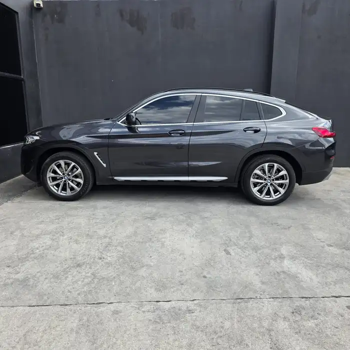 2023 BMW X4 — 3