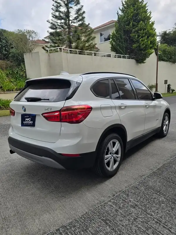 2018 BMW X1 — 4