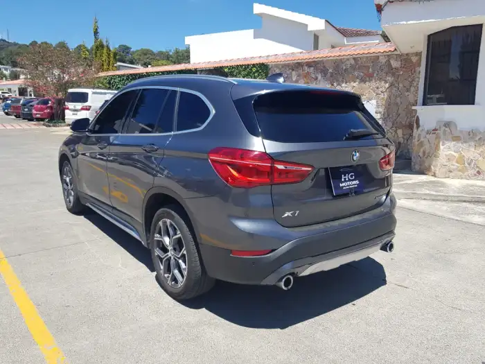 2022 BMW X1 — 3