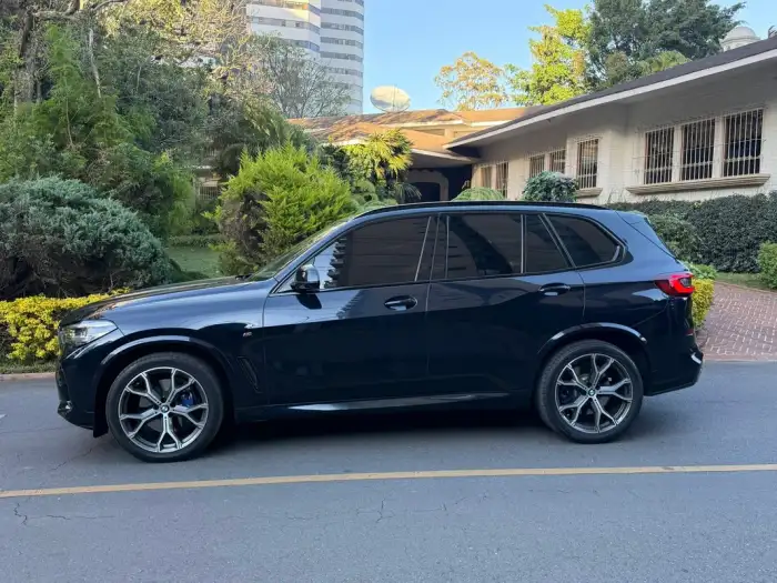 2021 BMW X5 — 4