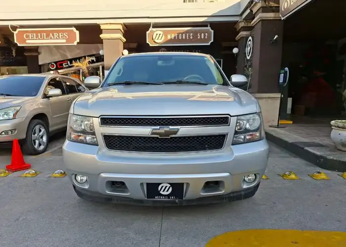 2011 Chevrolet Suburban — 2