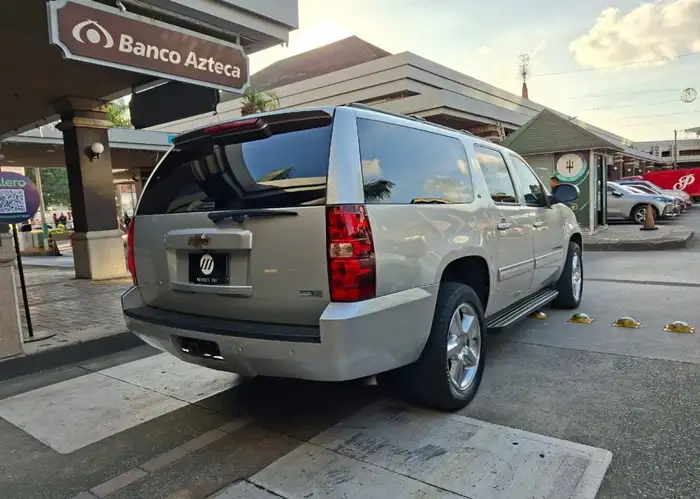 2011 Chevrolet Suburban — 4