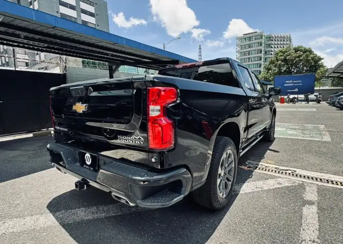 2023 Chevrolet Silverado — 4