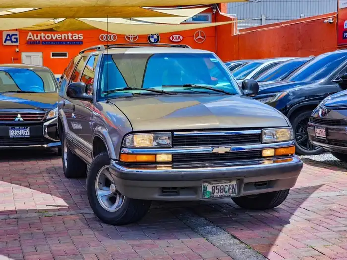 1998 Chevrolet BLAZER — 3