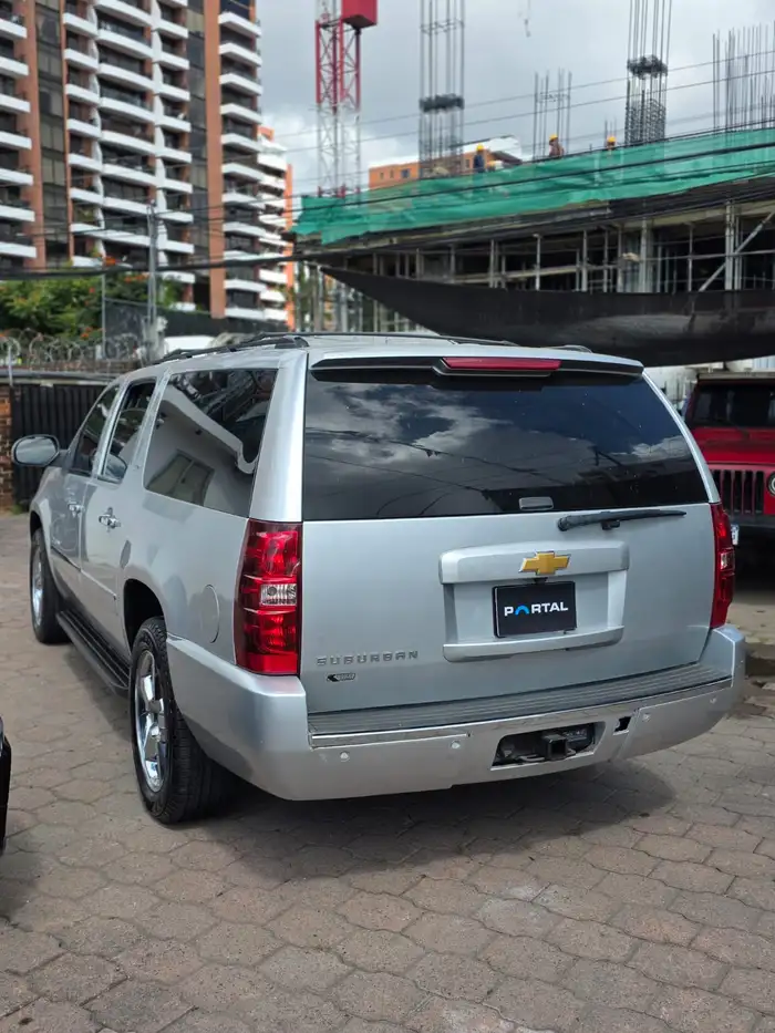 2013 Chevrolet Suburban — 3