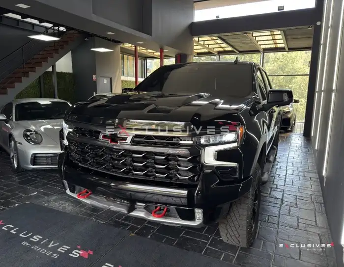 2024 Chevrolet Silverado — 3