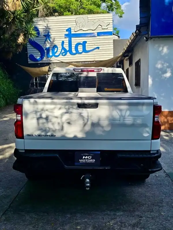 2022 Chevrolet Silverado — 3