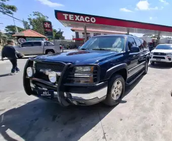 2004 Chevrolet Suburban