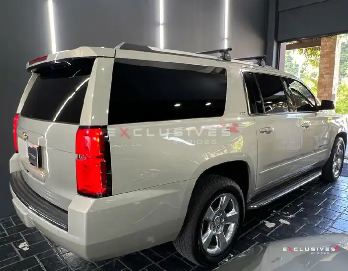 2015 Chevrolet Suburban — 4