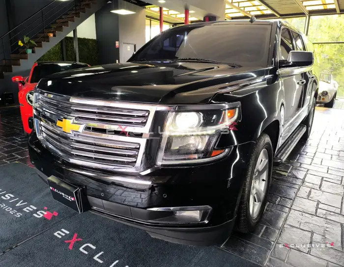 2015 Chevrolet Suburban — 3