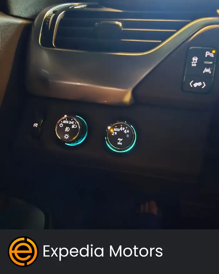 2017 Chevrolet Suburban — 4