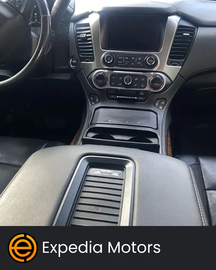 2019 Chevrolet Suburban — 2