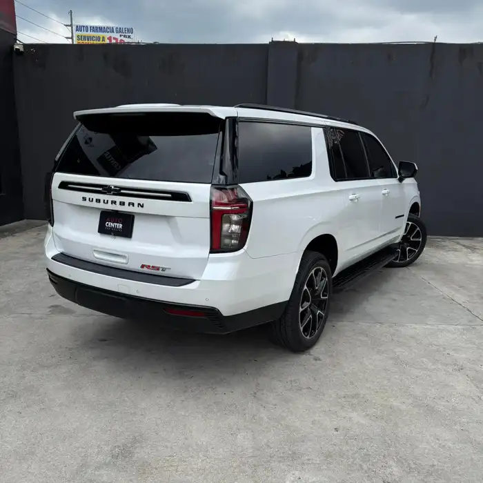 2023 Chevrolet Suburban — 4