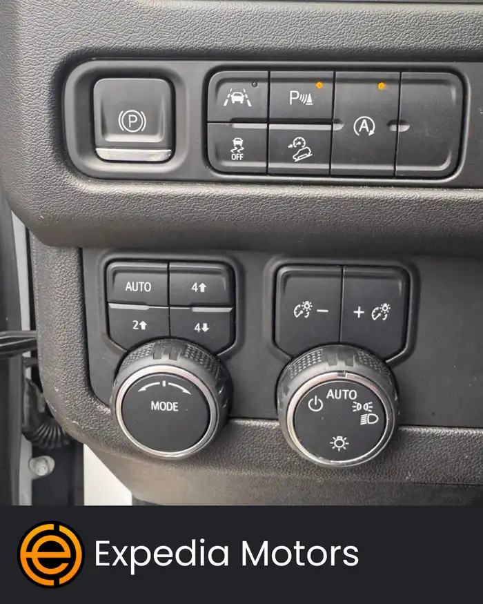 2023 Chevrolet Suburban — 4