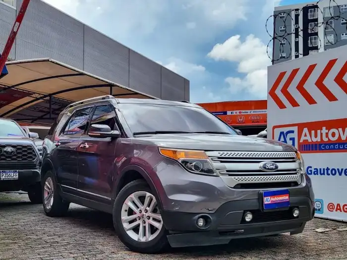 2011 Ford Explorer — 3