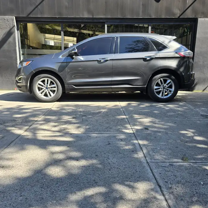 2016 Ford Edge — 3