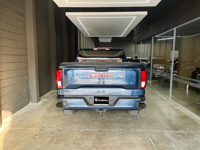 2023 GMC SIERRA — 4