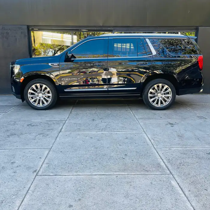 2023 GMC YUKON — 3
