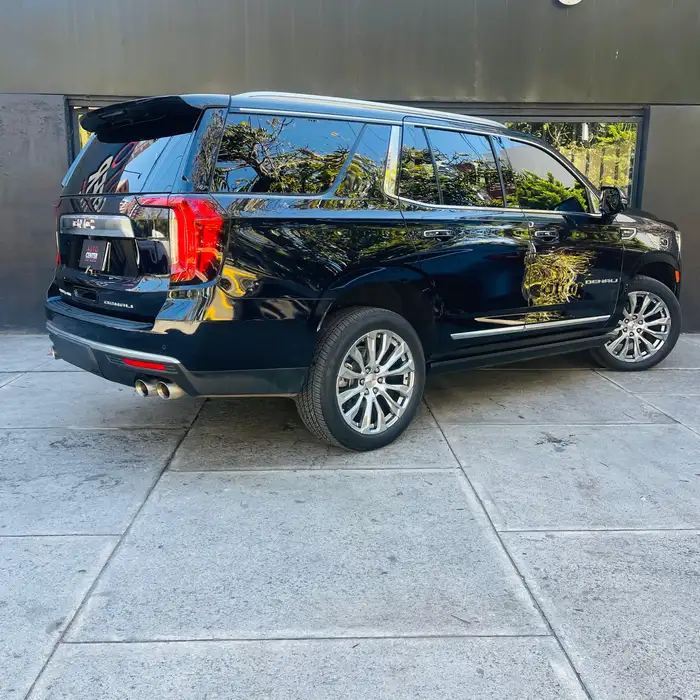 2023 GMC YUKON — 4