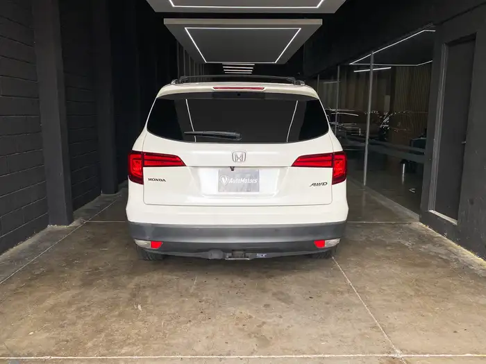 2018 Honda Pilot — 4