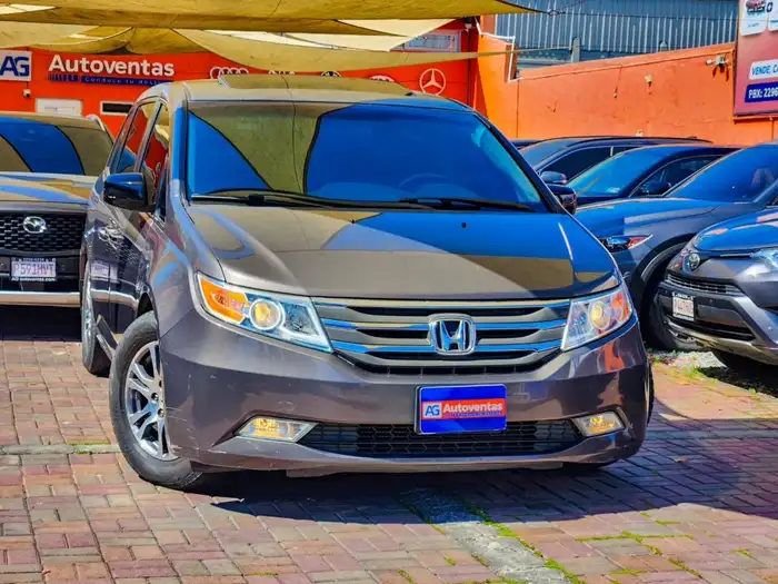 2012 Honda Odyssey — 3