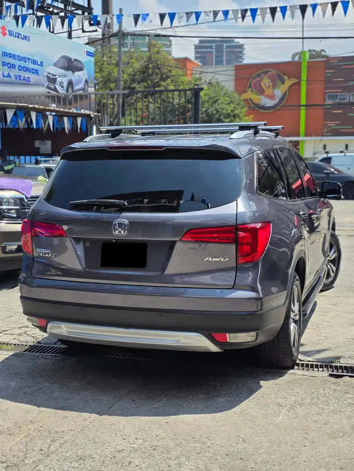 2018 Honda Pilot — 3