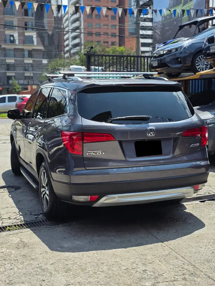 2018 Honda Pilot — 4