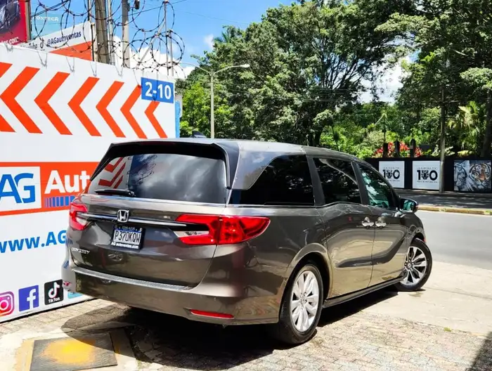 2022 Honda Odyssey — 4