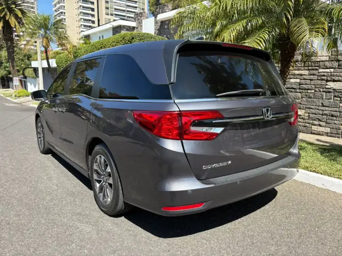 2023 Honda Odyssey — 3