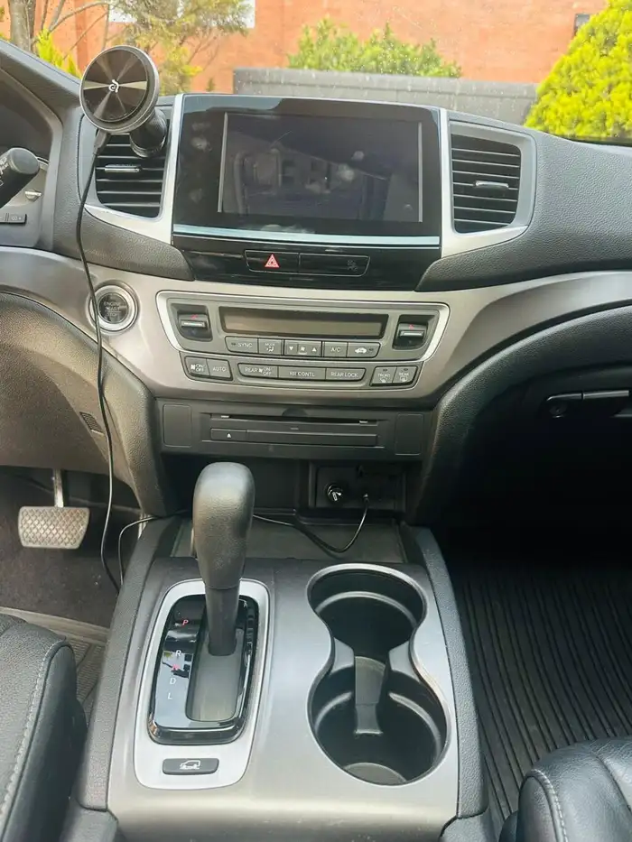 2016 Honda Pilot — 4