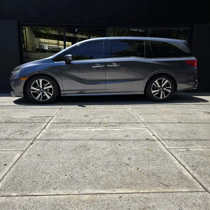 2018 Honda Odyssey — 3