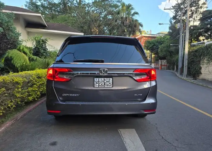 2018 Honda Odyssey — 4