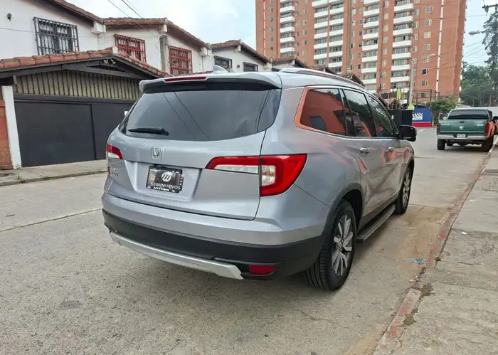 2020 Honda Pilot — 3