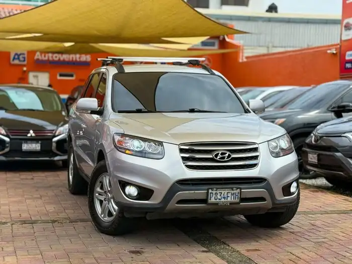 2013 Hyundai Santa Fe — 2