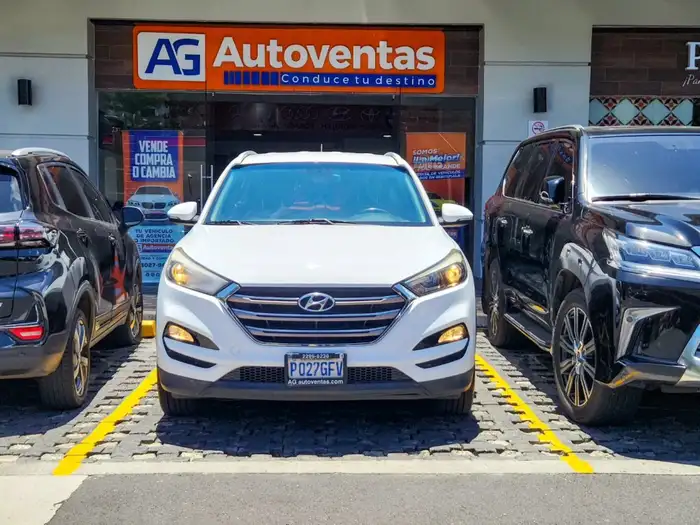 2016 Hyundai Tucson — 1
