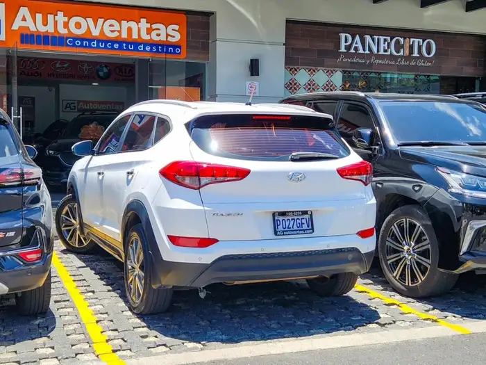 2016 Hyundai Tucson — 4